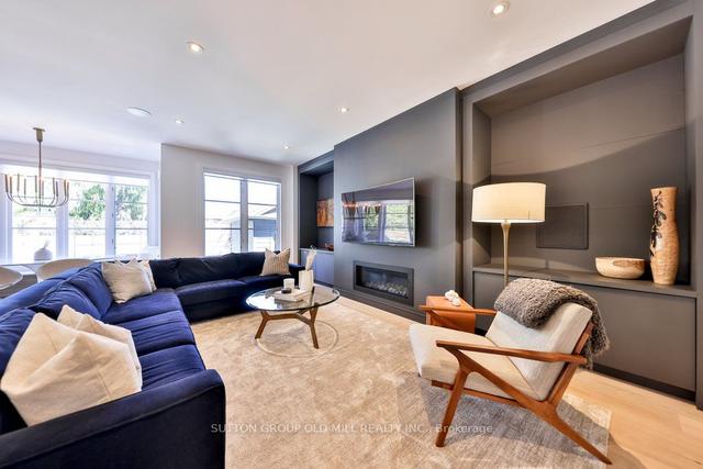 20 Kingsgarden Rd, House detached with 4 bedrooms, 5 bathrooms and 2 parking in Toronto ON | Image 9