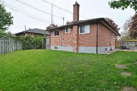 862 Antonio St, House detached with 3 bedrooms, 2 bathrooms and 6 parking in Pickering ON | Image 8