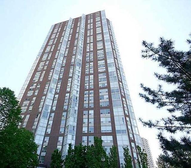 809 - 5 Concorde Pl, Condo with 1 bedrooms, 1 bathrooms and 1 parking in Toronto ON | Image 1