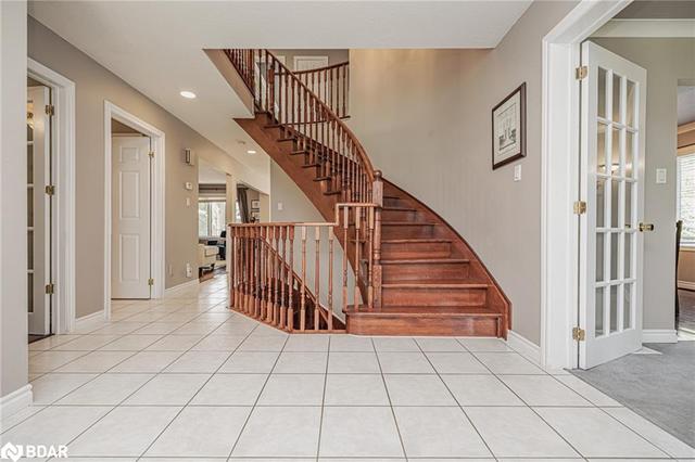 2 Simoro Crescent, House detached with 5 bedrooms, 2 bathrooms and 15 parking in Oro Medonte ON | Image 5