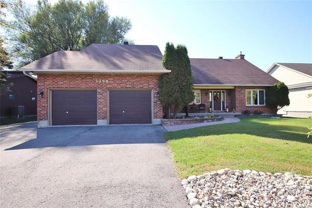 1798 River Road, House detached with 4 bedrooms, 4 bathrooms and 5 parking in Ottawa ON | Card Image