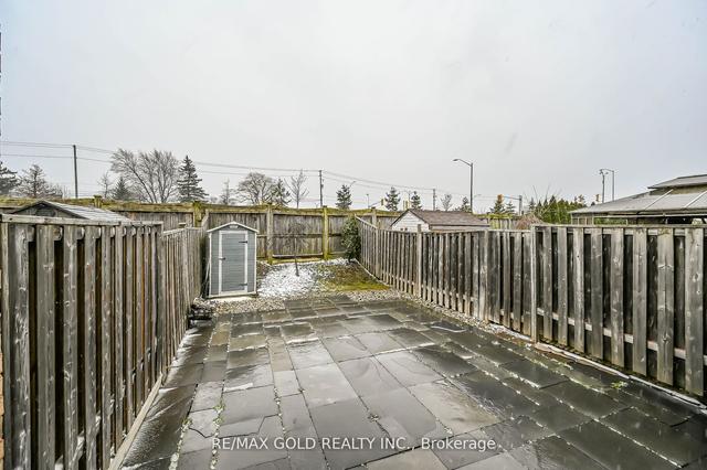 56 Meadow Wood Cres, House attached with 3 bedrooms, 3 bathrooms and 3 parking in Hamilton ON | Image 29