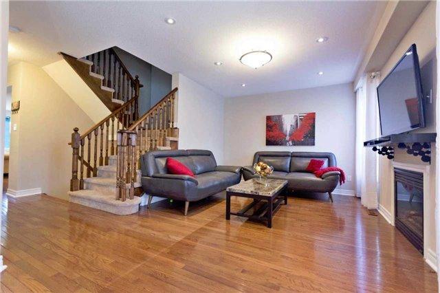 104 Greenhalf Dr, House detached with 3 bedrooms, 3 bathrooms and 2 parking in Ajax ON | Image 7