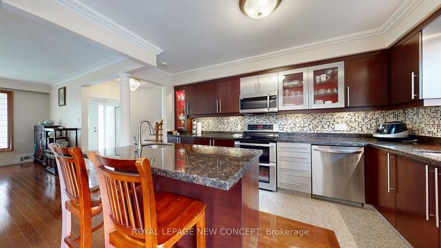 171 Pannahill Rd, House detached with 3 bedrooms, 2 bathrooms and 5 parking in Toronto ON | Image 4