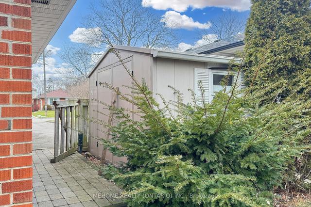 94 Wigmore Dr, House detached with 3 bedrooms, 2 bathrooms and 4 parking in Toronto ON | Image 33