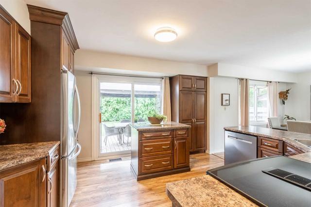 6 Prince David Crt, House detached with 3 bedrooms, 2 bathrooms and 7 parking in St. Catharines ON | Image 5