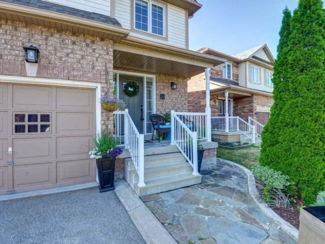 114 Mowat Cres, House detached with 3 bedrooms, 3 bathrooms and 4 parking in Halton Hills ON | Image 2