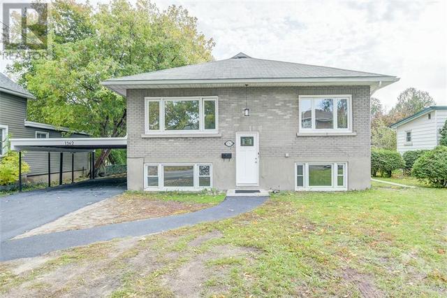 1362 Summerville Avenue, House detached with 5 bedrooms, 2 bathrooms and 8 parking in Ottawa ON | Image 2