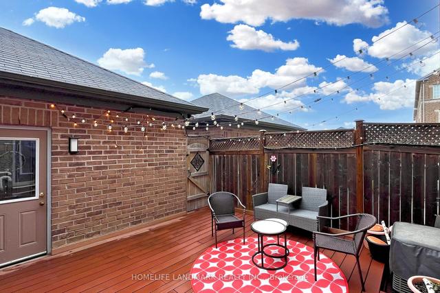 25 Red Brick Rd, House attached with 3 bedrooms, 4 bathrooms and 2 parking in Markham ON | Image 32