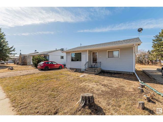 214 6th St, House detached with 4 bedrooms, 1 bathrooms and null parking in Thorhild County AB | Image 1