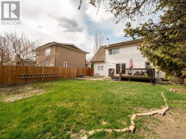 71 Laval Road W, House detached with 3 bedrooms, 3 bathrooms and 2 parking in Lethbridge AB | Image 42