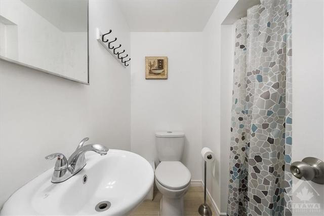 445 Kintyre Private, Townhouse with 4 bedrooms, 2 bathrooms and 1 parking in Ottawa ON | Image 21