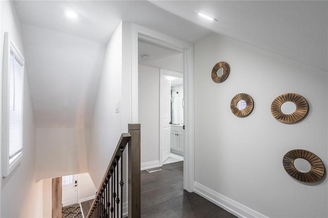 25 East 24th Street, House detached with 3 bedrooms, 2 bathrooms and null parking in Hamilton ON | Image 30