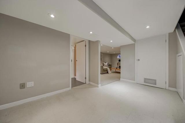 189 Melrose Ave, House semidetached with 3 bedrooms, 2 bathrooms and 1 parking in Toronto ON | Image 4