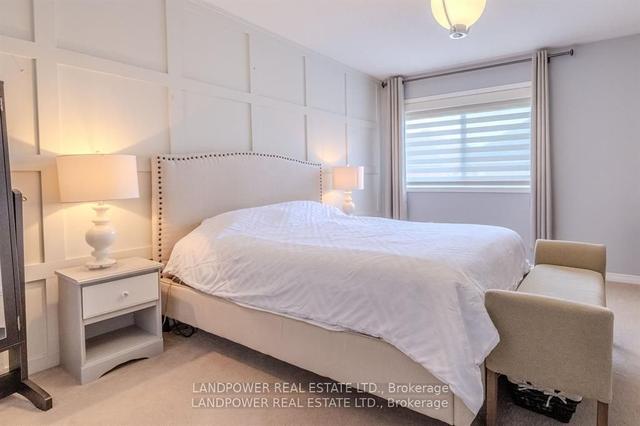 90 Lowther Ave, House attached with 3 bedrooms, 3 bathrooms and 3 parking in Richmond Hill ON | Image 7