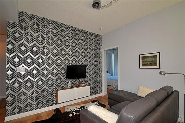 301 - 25 Capreol Crt, Condo with 2 bedrooms, 2 bathrooms and 1 parking in Toronto ON | Image 13