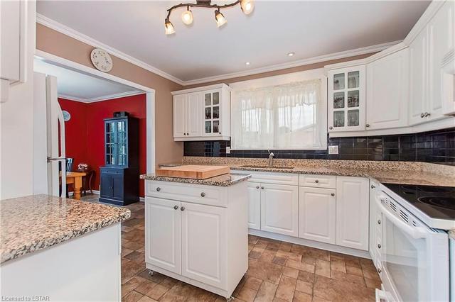 1012 Brimwood Crescent, House detached with 3 bedrooms, 2 bathrooms and 4 parking in Sarnia ON | Image 11