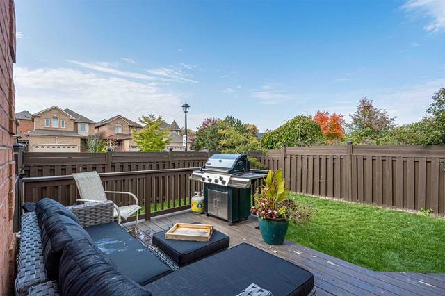 335 Austinpaul Dr, House detached with 4 bedrooms, 4 bathrooms and 6 parking in Newmarket ON | Image 29
