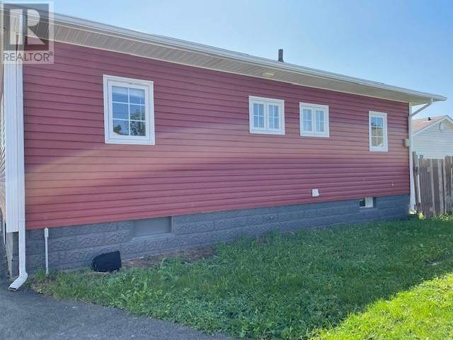 69 St. Clare Avenue, House detached with 4 bedrooms, 2 bathrooms and null parking in Stephenville NL | Image 5