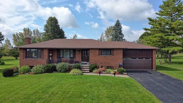 318 Port Colony Rd, House detached with 2 bedrooms, 3 bathrooms and 8 parking in Kawartha Lakes ON | Card Image