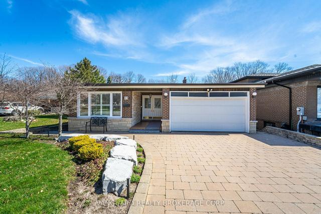 15 Eldorado Crt, House detached with 3 bedrooms, 2 bathrooms and 6 parking in Toronto ON | Image 1