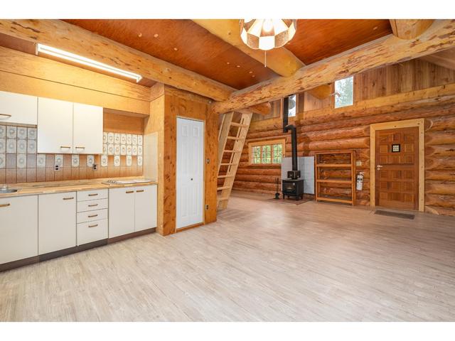 2197 Highway 3, House detached with 2 bedrooms, 2 bathrooms and 4 parking in Central Kootenay C BC | Image 45