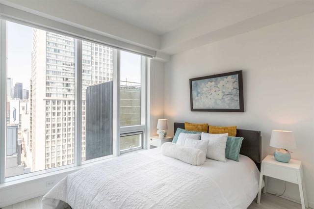 1201 - 197 Yonge St, Condo with 1 bedrooms, 1 bathrooms and 0 parking in Toronto ON | Image 9