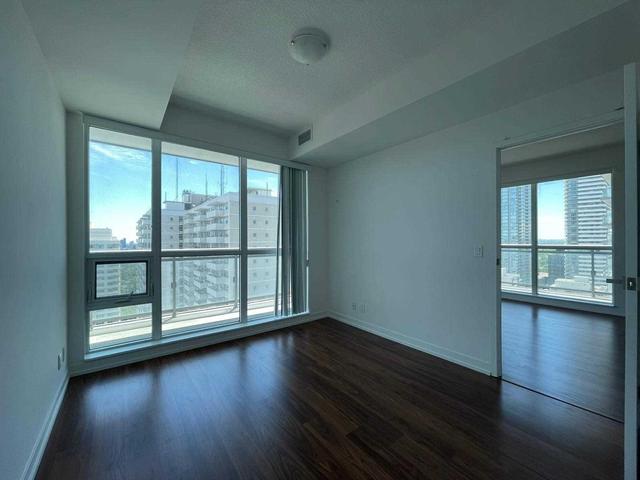 2220 - 98 Lillian St, Condo with 2 bedrooms, 2 bathrooms and 1 parking in Toronto ON | Image 8