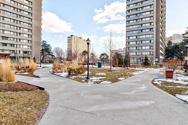 303 - 735 Don Mills Rd, Condo with 2 bedrooms, 1 bathrooms and 1 parking in Toronto ON | Image 9