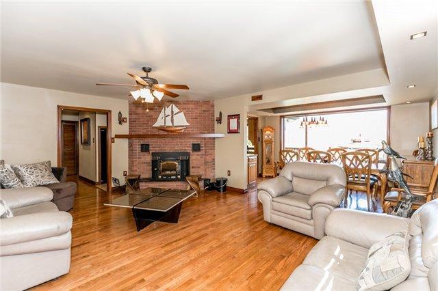 247 Sand Rd, House detached with 4 bedrooms, 5 bathrooms and 11 parking in East Gwillimbury ON | Image 2