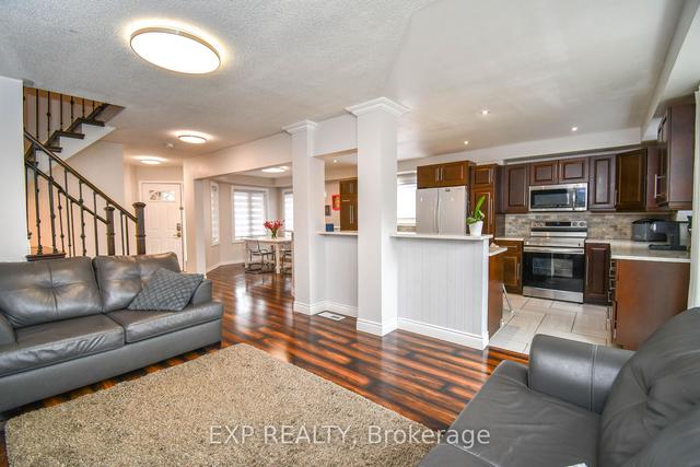 30 Aikens Cres, House attached with 3 bedrooms, 3 bathrooms and 3 parking in Barrie ON | Image 24