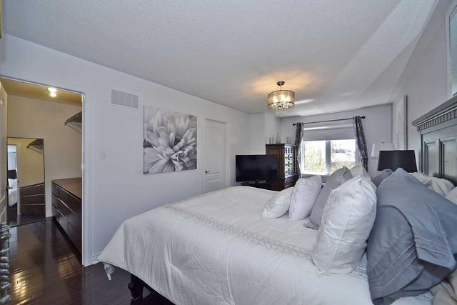 60 Arco Circ, House semidetached with 3 bedrooms, 4 bathrooms and 4 parking in Vaughan ON | Image 5