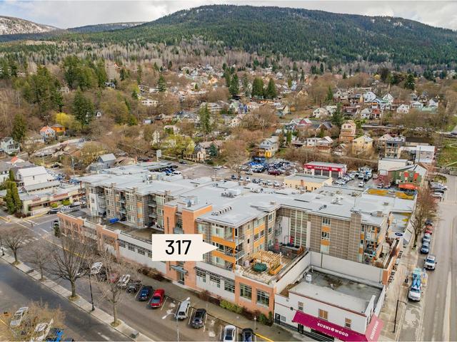 317 - 710 Vernon Street, Condo with 3 bedrooms, 2 bathrooms and 1 parking in Nelson BC | Image 6
