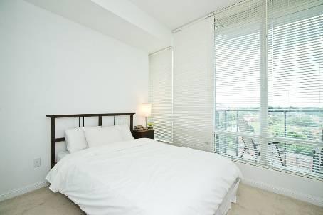 1403 - 15 Windermere Ave, Condo with 1 bedrooms, 1 bathrooms and 1 parking in Toronto ON | Image 5