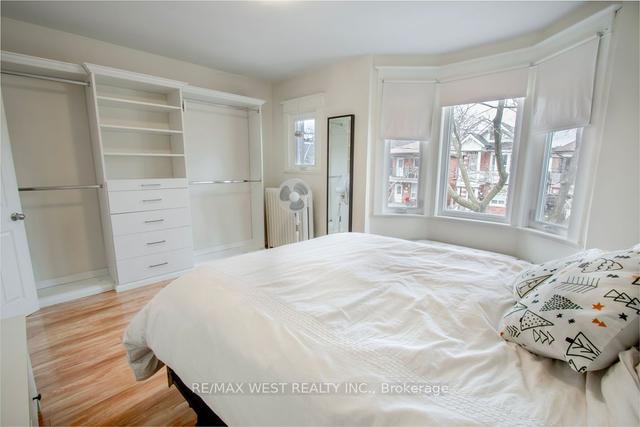 546 Concord Ave, House detached with 4 bedrooms, 3 bathrooms and 2 parking in Toronto ON | Image 2