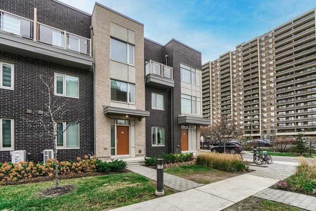 36 - 22 Applewood Lane, Townhouse with 3 bedrooms, 3 bathrooms and 2 parking in Toronto ON | Card Image