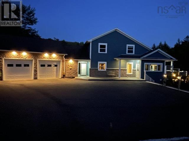 115 Brook Street, House detached with 4 bedrooms, 3 bathrooms and null parking in Halifax NS | Card Image