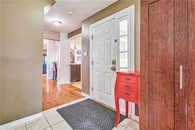 104 Martin Rd, House semidetached with 3 bedrooms, 2 bathrooms and 2 parking in Clarington ON | Image 2