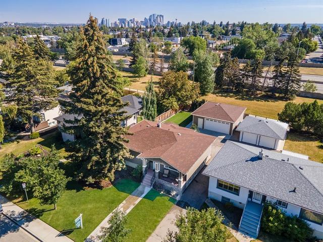 3220 24a Street Sw, House detached with 4 bedrooms, 2 bathrooms and 3 parking in Calgary AB | Image 25