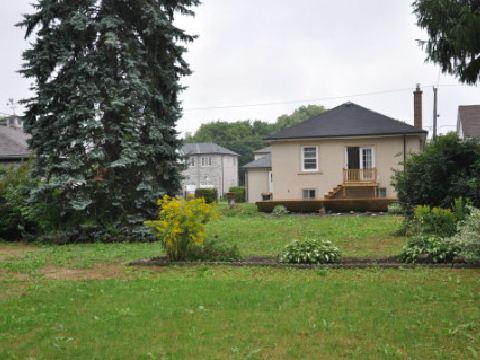 44 Muir Dr, House detached with 3 bedrooms, 3 bathrooms and 1 parking in Toronto ON | Image 9