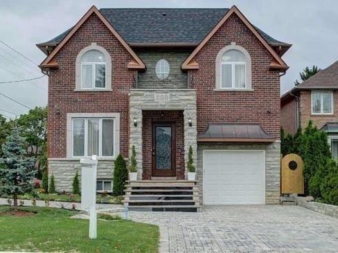220 Ruth Ave, House detached with 6 bedrooms, 6 bathrooms and 3 parking in Toronto ON | Image 1