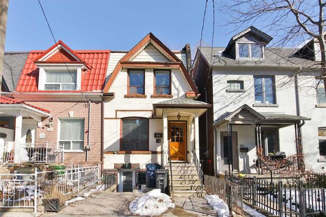 28 Mackenzie Cres, House semidetached with 2 bedrooms, 3 bathrooms and 0 parking in Toronto ON | Image 1
