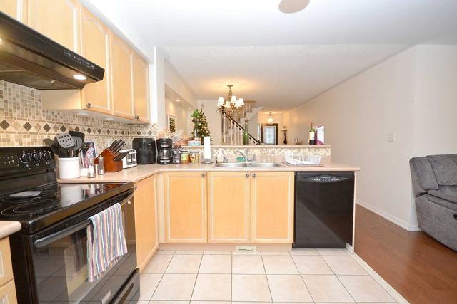 2157 Baronwood Dr, House attached with 3 bedrooms, 2 bathrooms and 3 parking in Oakville ON | Image 6