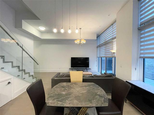 th 10 - 101 Erskine Ave, Condo with 3 bedrooms, 3 bathrooms and 1 parking in Toronto ON | Image 12