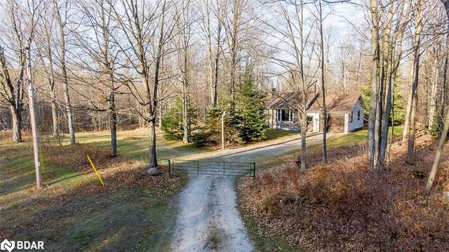 5491 9th Line N, House detached with 2 bedrooms, 1 bathrooms and 25 parking in Oro Medonte ON | Image 15