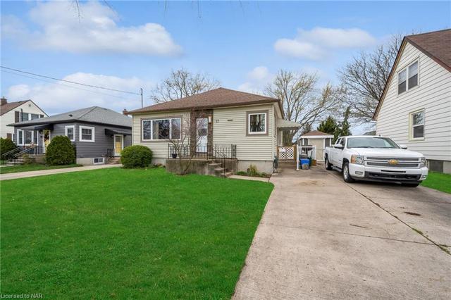 17 Grove Avenue, House detached with 2 bedrooms, 1 bathrooms and 3 parking in St. Catharines ON | Image 12