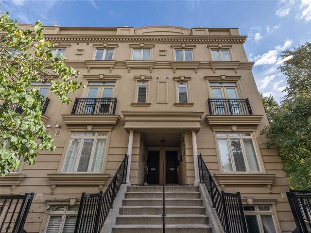 th3 - 60 Carr St, Townhouse with 3 bedrooms, 2 bathrooms and 1 parking in Toronto ON | Image 1