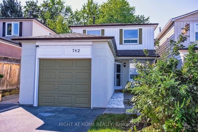 742 Beman Dr, House detached with 3 bedrooms, 2 bathrooms and 3 parking in Newmarket ON | Image 1