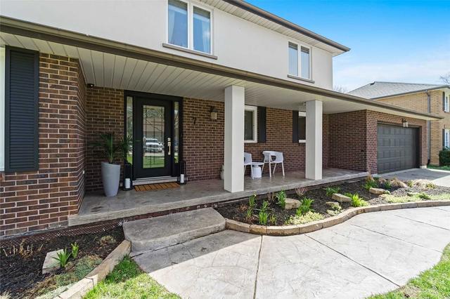7 Carl Cres, House detached with 4 bedrooms, 4 bathrooms and 6 parking in Hamilton ON | Image 12