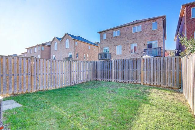 3285 Stoney Cres, House semidetached with 4 bedrooms, 3 bathrooms and 2 parking in Mississauga ON | Image 21